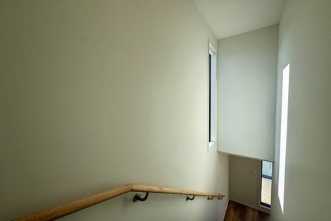 Photo of property in 1/506 Glenfield Road, Bayview, Auckland, 0629