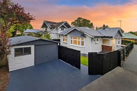 Photo of property in 19 Stapletons Road, Richmond, Christchurch, 8013