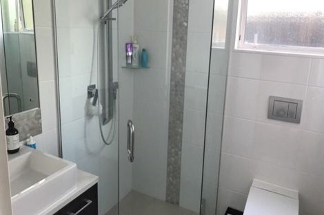 Photo of property in 13 Commodore Parry Road, Castor Bay, Auckland, 0620