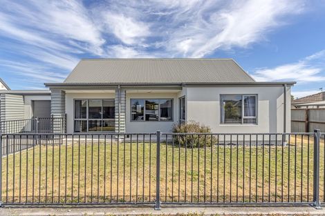 Photo of property in 2/49 Castletown Place, New Brighton, Christchurch, 8083
