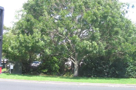 Photo of property in 200 Lake Road, Northcote, Auckland, 0627