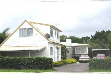 Photo of property in 17 Ocean View Road, Hillcrest, Auckland, 0627