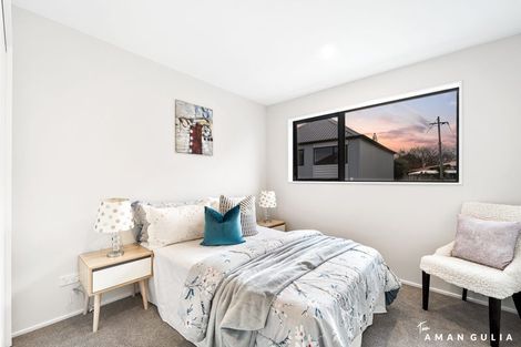 Photo of property in 26-28 Pomaria Road, Henderson, Auckland, 0610