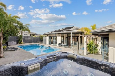 Photo of property in 5 Caversham Drive, Torbay, Auckland, 0630
