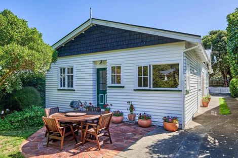 Photo of property in 107 Oroua Street, Eastbourne, Lower Hutt, 5013