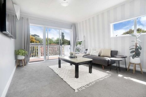 Photo of property in 22 Fernleigh Avenue, Waiuku, 2123