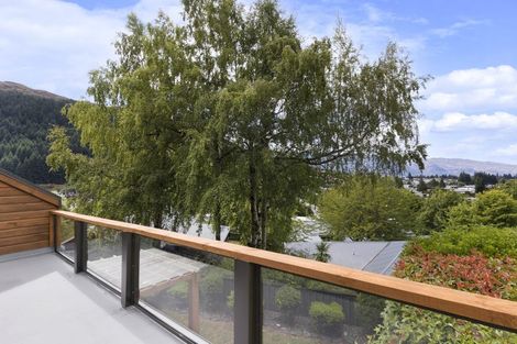 Photo of property in 2a Reavers Lane, Queenstown, 9300