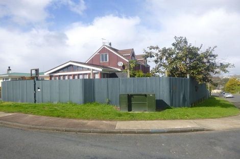 Photo of property in 8 Helleur Road, Massey, Auckland, 0614