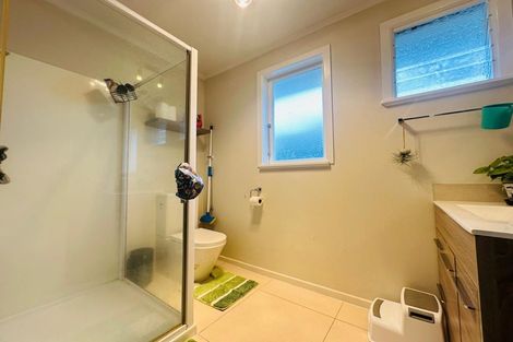 Photo of property in 25 Larnoch Road, Henderson, Auckland, 0610
