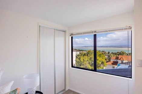 Photo of property in 23 Mariners View Road, Beach Haven, Auckland, 0626