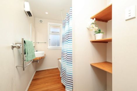 Photo of property in 2a Short Street, Burnside, Dunedin, 9011