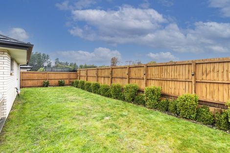 Photo of property in 28 Evelyn Crescent, Marshland, Christchurch, 8083