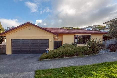 Photo of property in 35 Waverton Terrace, Churton Park, Wellington, 6037