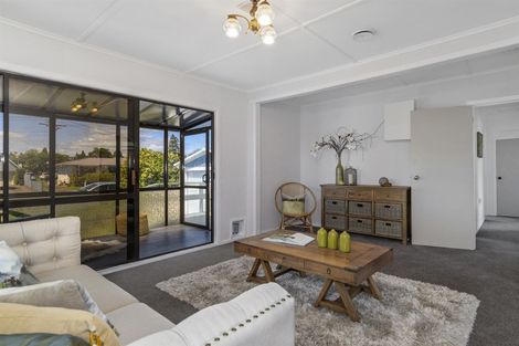 Photo of property in 38 Queen Road, Bellevue, Tauranga, 3110