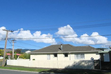 Photo of property in 1 Davis Crescent, Elderslea, Upper Hutt, 5018