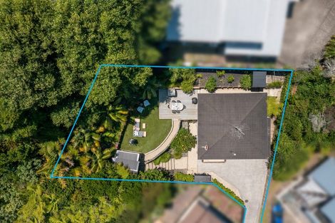 Photo of property in 2/59 Topliss Drive, Northcross, Auckland, 0632