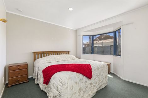 Photo of property in 11 Checketts Place, Papamoa Beach, Papamoa, 3118