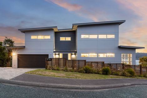 Photo of property in 5 Seascape View, Paremata, Porirua, 5024
