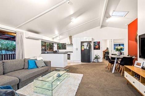 Photo of property in 19 Clover Drive, Henderson, Auckland, 0610