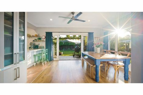 Photo of property in 24 Derrett Place, Saint Martins, Christchurch, 8022