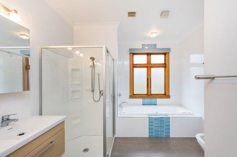 Photo of property in 31 Manapouri Crescent, Hokowhitu, Palmerston North, 4410