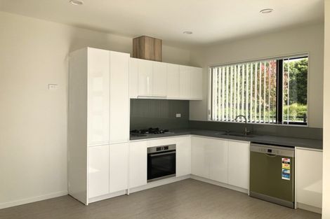 Photo of property in 19 Grove Way, Riverhead, 0820