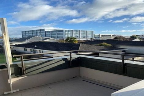 Photo of property in 6/28 Third Avenue, Tauranga, 3110