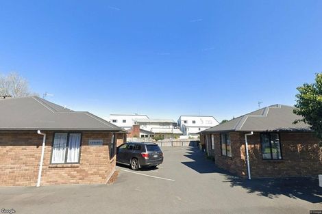 Photo of property in 240u4 Old Farm Road, Hillcrest, Hamilton, 3216
