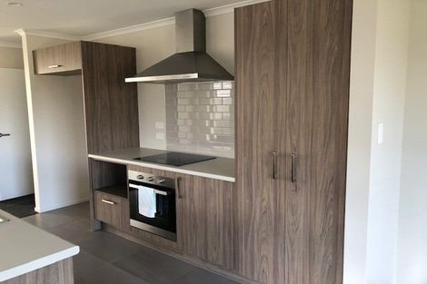 Photo of property in 31 Pioneer Crescent, Omokoroa, 3114