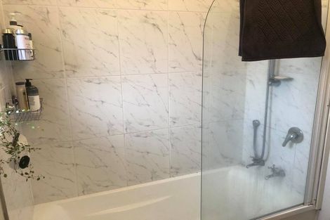 Photo of property in 15 Karamu Street, Te Atatu Peninsula, Auckland, 0610