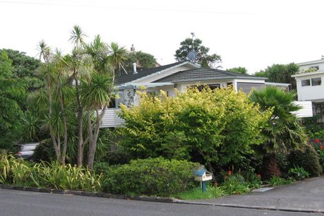 Photo of property in 2/9 Park Rise, Campbells Bay, Auckland, 0630
