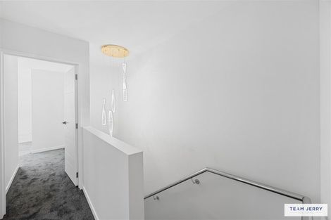 Photo of property in 37a Crestview Rise, Papakura, 2110