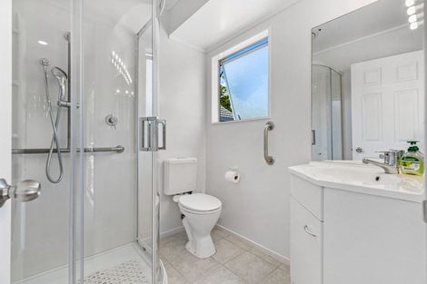 Photo of property in 24 Picasso Drive, West Harbour, Auckland, 0618