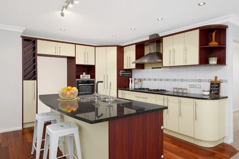 Photo of property in 24 Sapperton Drive, Henderson, Auckland, 0612