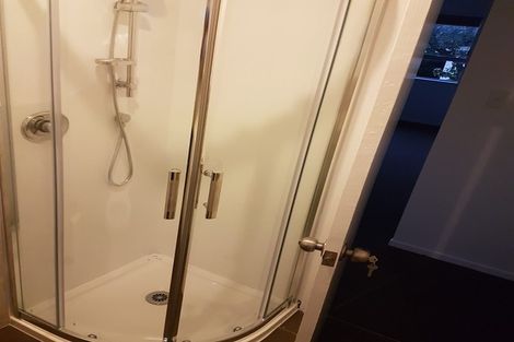 Photo of property in 42 Tamahere Drive, Glenfield, Auckland, 0629