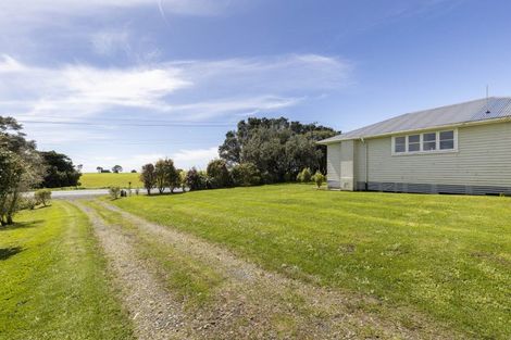 Photo of property in 260 Main North Road, Motunui, Waitara, 4383