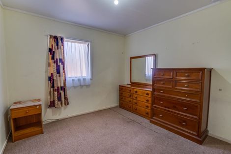 Photo of property in 15 Camden Place, Papatoetoe, Auckland, 2025