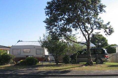 Photo of property in 18 Hatherlow Street, Glenfield, Auckland, 0629