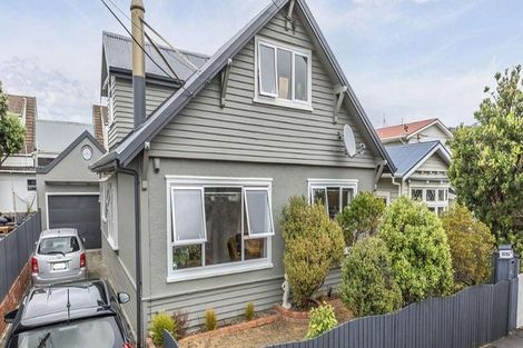 Photo of property in 101 Apu Crescent, Lyall Bay, Wellington, 6022