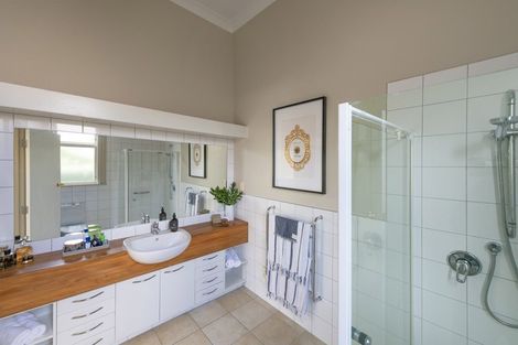 Photo of property in 33 Ferry Street, Seatoun, Wellington, 6022