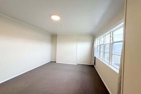 Photo of property in 12 Hardy Street, New Brighton, Christchurch, 8061