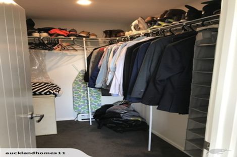 Photo of property in 4 Ruhanui Lane, Pakuranga Heights, Auckland, 2010