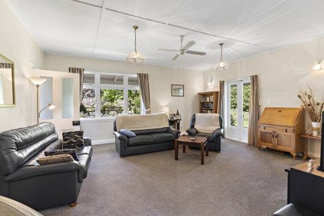 Photo of property in 60 Richmond Road, Carterton, 5713