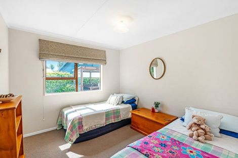 Photo of property in 15 Kanawa Street, Waikanae, 5036
