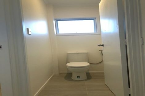 Photo of property in 14 Gwenand Place, Botany Downs, Auckland, 2010