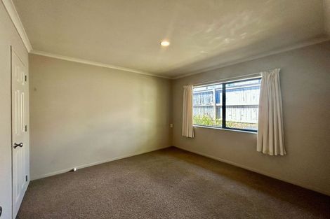 Photo of property in 16 Pitoitoi Avenue, Greenhithe, Auckland, 0632