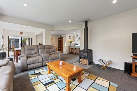 Photo of property in 4 Hegan Place, Rangiora, 7400