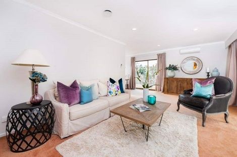 Photo of property in 112 Edmonton Road, Henderson, Auckland, 0612