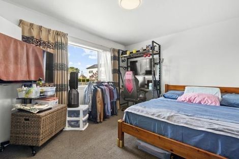 Photo of property in 1/9 Windy Ridge Road, Glenfield, Auckland, 0629