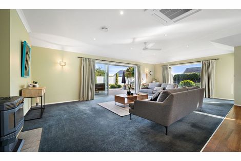 Photo of property in 12 Springwater Avenue, Northwood, Christchurch, 8051